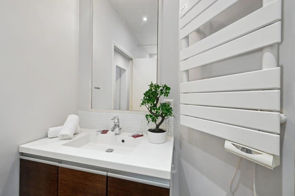 1Br Champs-Elysees - Cityapartmentstay 파리 외부 사진